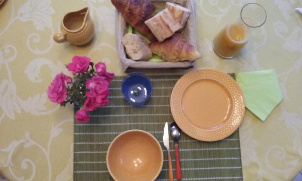 AnguernyChez Veronique公寓 外观 照片